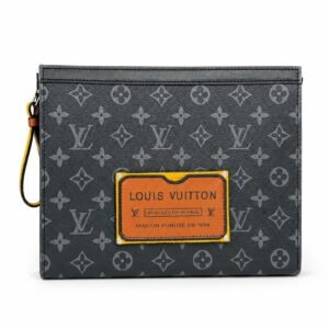 Louis Vuitton (𝙘𝙡𝙪𝙩𝙘𝙝) 