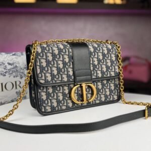 Dior  